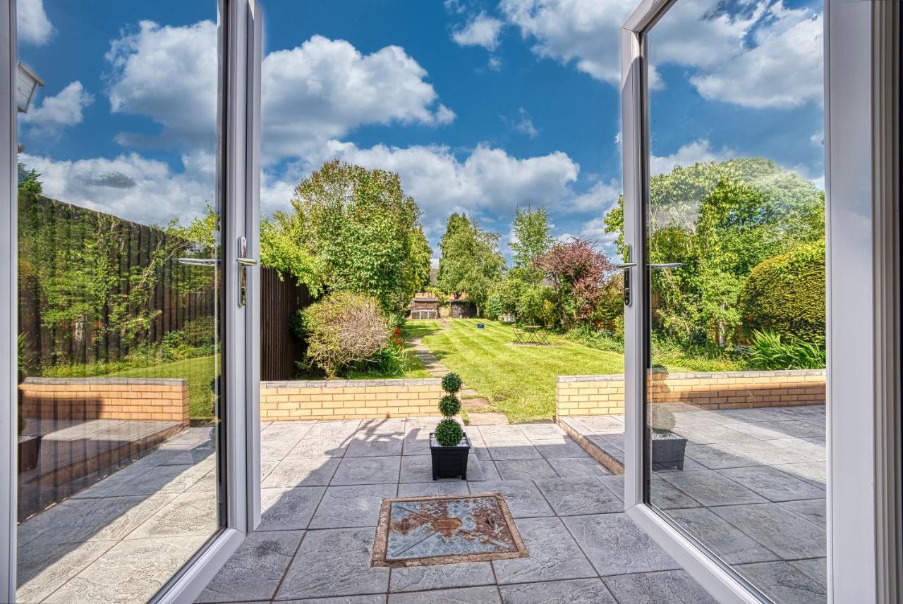 Elegant 5 Bed House - Sleeps 9, Central Solihull, Nec, Jlr, Hs2, Resorts World, Airport Business And Leisure Stays, Exteriör bild