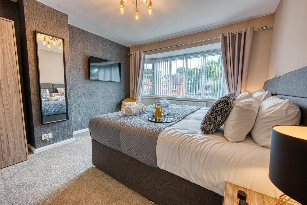 Elegant 5 Bed House - Sleeps 9, Central Solihull, Nec, Jlr, Hs2, Resorts World, Airport Business And Leisure Stays, Exteriör bild